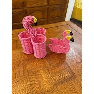 Flamingo Plastic woven serving set (2 pieces) utensils, and napkins